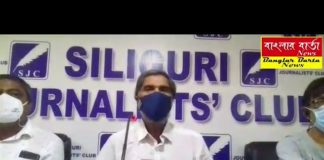 আদালতের রায় ও রাজ্য সরকারের বিধি-নিষেধ অনেক পূজামণ্ডপ মানছেন না অভিযোগ শিলিগুড়ি ফাইট করোনা।