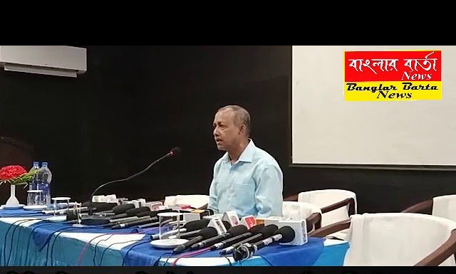 শিলিগুড়িতে আজ পর্যটন মন্ত্রী গৌতম দেব সাংবাদিক বৈঠকে কি জানালেন শুনে নেওয়া যাক।