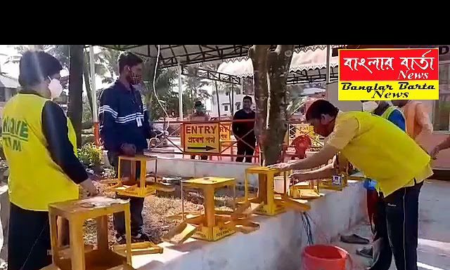 পাখিদের জন্য খাবার উদ্যোগ নিল শিলিগুড়ি ইউনিক ফাউন্ডেশন।