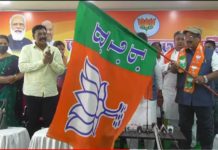 নান্টু পাল এবং মঞ্জুশ্রী পাল আজ কলকাতায় বিজেপির সদরদপ্তরে বিজেপির দলীয় পতাকা হাতে তুলে নিয়ে বিজেপিতে যোগদান করলেন।