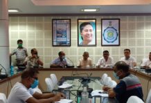 শিলিগুড়ি কর্পোরেশনের প্রশাসক মন্ডলীর চেয়ারম্যান গৌতম দেব কোভিড সংক্রান্ত বিষয় নিয়ে এক জরুরি বৈঠক করলেন।