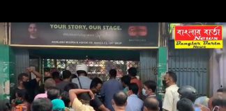লকডাউন ঘোষণা হতেই মদের দোকানে লম্বা লাইন ও ভিড় চোখে পরলো।