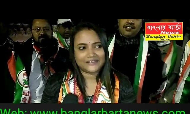 শিলিগুড়ি 26 নম্বর ওয়ার্ডে কংগ্রেস প্রার্থী রুচিরা মালাকার ভোট প্রচারে।