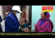 শিলিগুড়ি 12 নম্বর ওয়ার্ডে তৃণমূল কংগ্রেস প্রার্থী বাসুদেব ঘোষ ভোট প্রচারে।