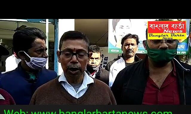 শিলিগুড়ির 21 নম্বর ওয়ার্ডে তৃণমূল কংগ্রেস প্রার্থী কুন্তল রায় আজ দয়াময়ী কালীবাড়িতে পুজো দিলেন।