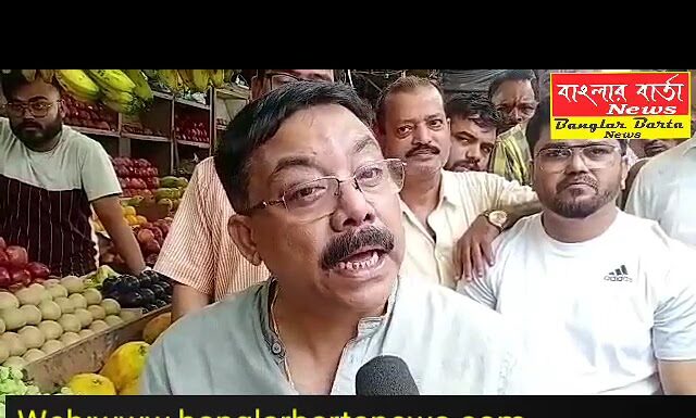 শিলিগুড়িতে নিজস্ব দোকানদাদদের দোকান থাকা সত্বেও ফুটপাত ও রাস্তা দখল করে দোকান করা ব্যক্তিদের সতর্ক করল শিলিগুড়ি কর্পোরেশন কর্তৃপক্ষ।