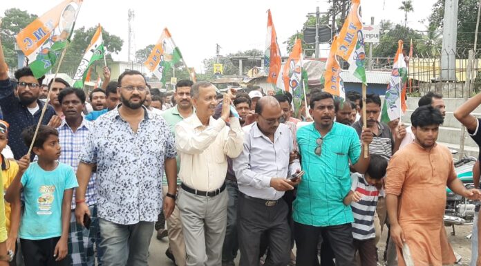 আসন্ন শিলিগুড়ি মহকুমা পরিষদ নির্বাচন উপলক্ষ্যে ফাঁসিদেওয়া ৮ নং এস এম পি আসনে সর্বভারতীয় তৃণমূল কংগ্রেস মনোনীত প্রার্থী জনাব আইনুল হক্ মহাশয়ের সমর্থনে গৌতম দেব।