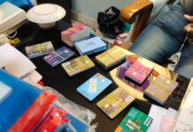 মাটিগাড়া থানার অভিযানে অবৈধ ব্যাংকিং কার্যকলাপের অভিযোগে তিন ব্যক্তি গ্রেফতা।