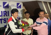 শিলিগুড়ি জার্নালিস্ট ক্লাব এর পক্ষ থেকে রিচা ঘোষ কে সংবর্ধনা জ্ঞাপন।