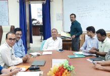 উত্তরবঙ্গ মেডিক্যাল কলেজ ও হাসপাতালে নাইসেড (NICED) কর্তৃপক্ষের সাথে বৈঠকে গৌতম দেব।