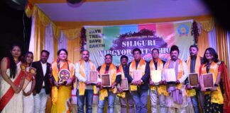 শিলিগুড়ি ভিবজিওর আর্ট স্কুলের সরস্বতী পূজা উপলক্ষে সংবর্ধনা অনুষ্ঠানের আয়োজন করা হয়।