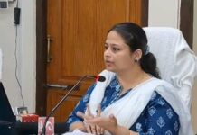 জলপাইগুড়ি ডিএম সাংবাদিক বৈঠকে।