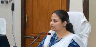 জলপাইগুড়ি ডিএম সাংবাদিক বৈঠকে।