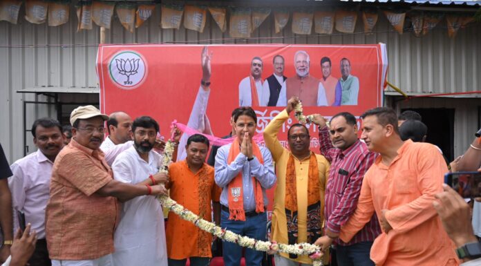 জয় লাভের পর রাজু বিস্ত কে শিলিগুড়িতে সংবর্ধিত করা হলো।