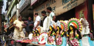 লক্ষী পূজার প্রস্তুতি শিলিগুড়ি বিধান মার্কেটে