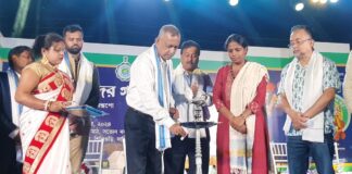 বাংলা মোদের গর্ব অনুষ্ঠানে শুভ সূচনায় গৌতম দেব।