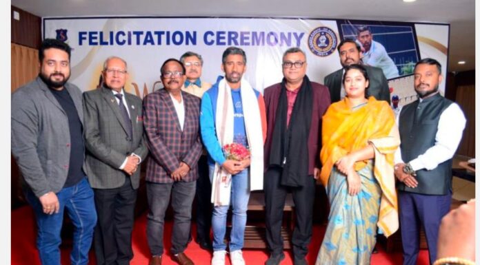 ঋদ্ধিমান সাহা সংবর্ধিত।