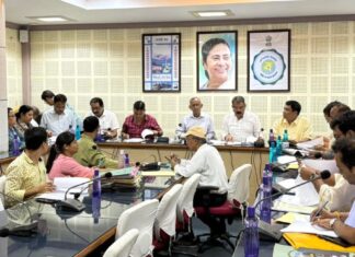 শিলিগুড়ি পুরনিগমের সভাকক্ষে মেয়র পারিষদ মন্ডলীর বৈঠক।