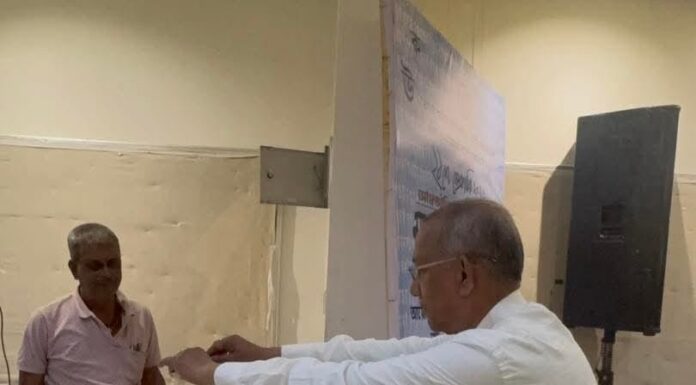 মাতৃভাষা দিবসে রামকিঙ্কর হলে মেয়র গৌতম দেব।