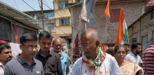 শিলিগুড়ি 29 নম্বর ওয়ার্ড নির্বাচনী প্রচারে গৌতম দেব।