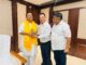 মুখ্যমন্ত্রীর সঙ্গে সাক্ষাৎ বিমল গুরুং ও রোশন গিরি।